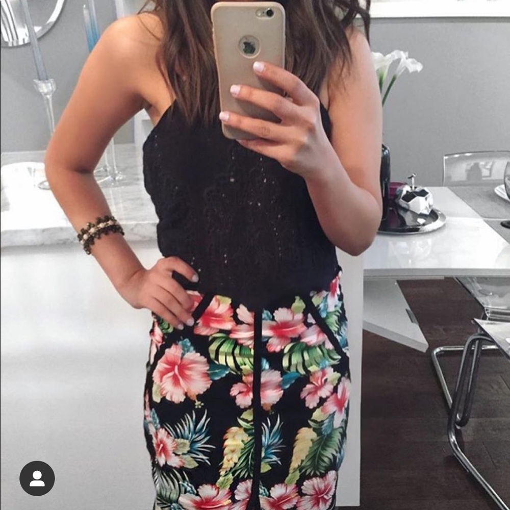 Tobi floral skirt size S